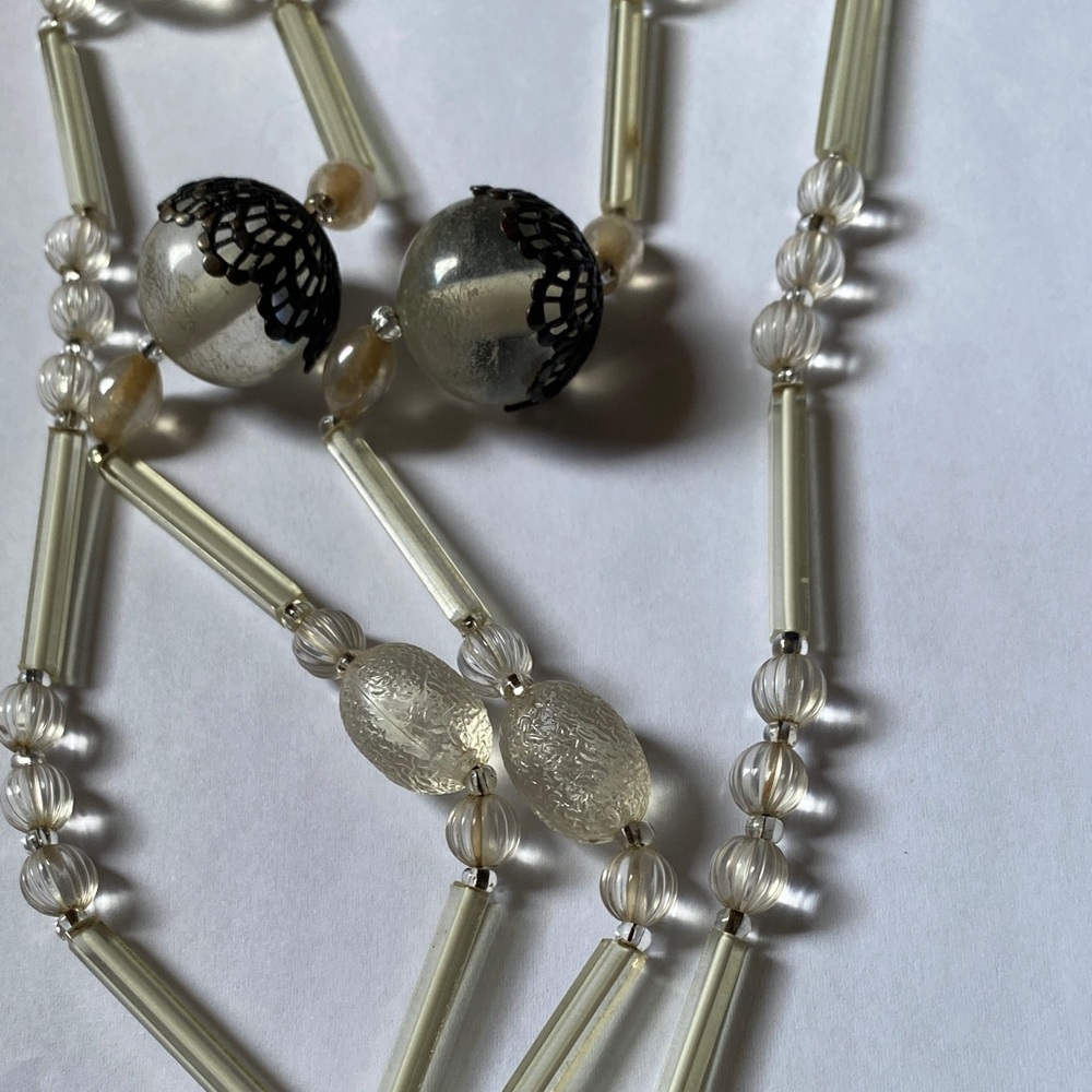 Old Victorian Elegant Silver and White Beaded Necklace - Picture 3 of 4
